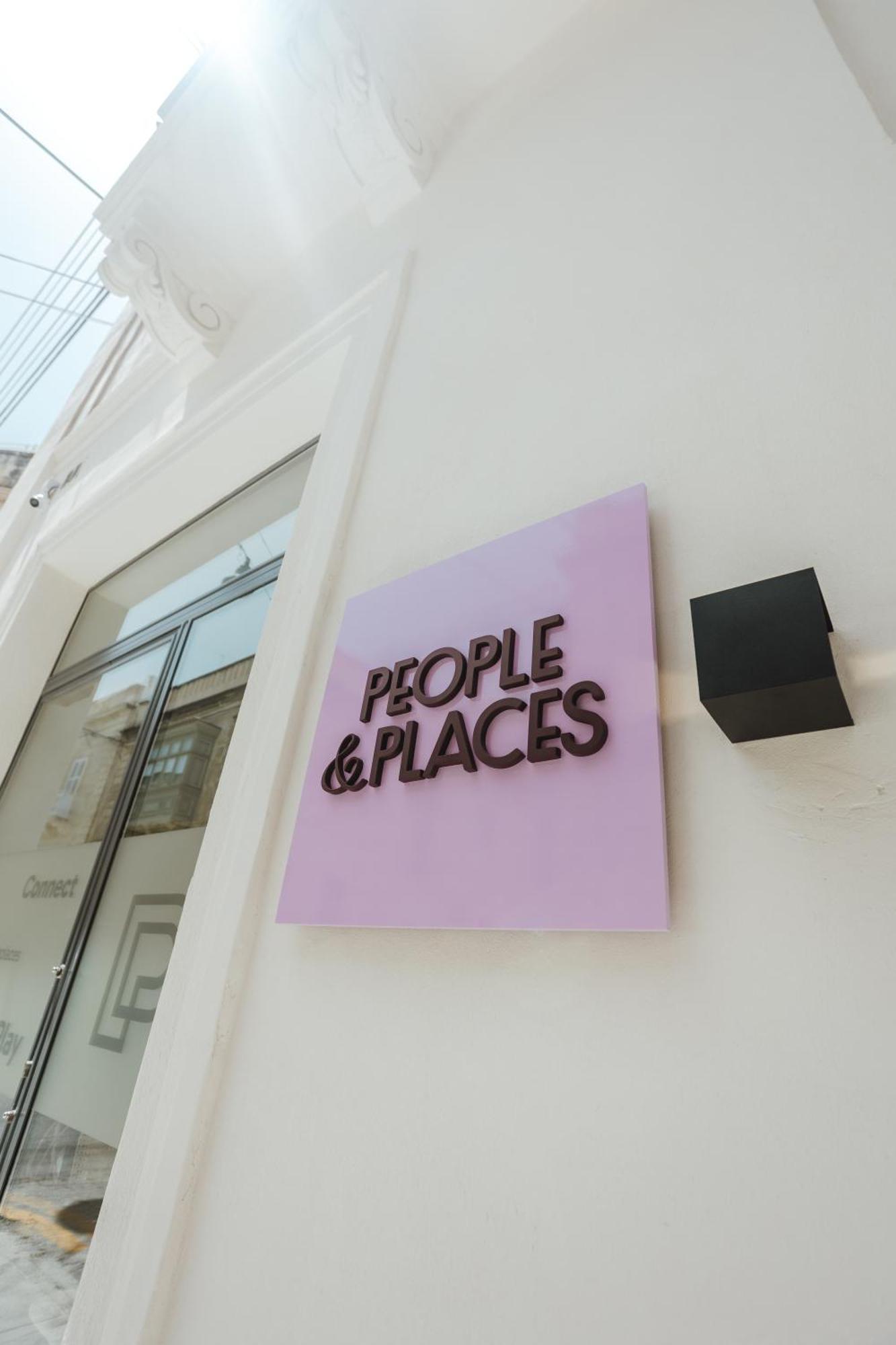 People & Places Sliema Luaran gambar